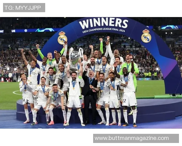 十月庆生的足球明星们盘点与他们的传奇故事分享