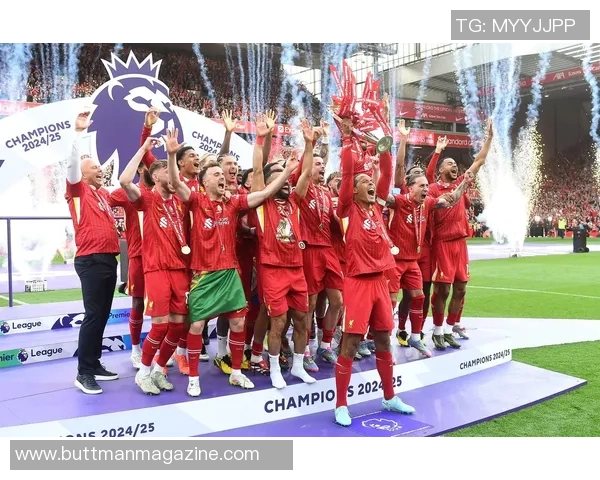 足球明星捧杯瞬间回顾精彩视频展现荣耀与激情的时刻 足球明星捧杯瞬间回顾精彩视频展现荣耀与激情的时刻