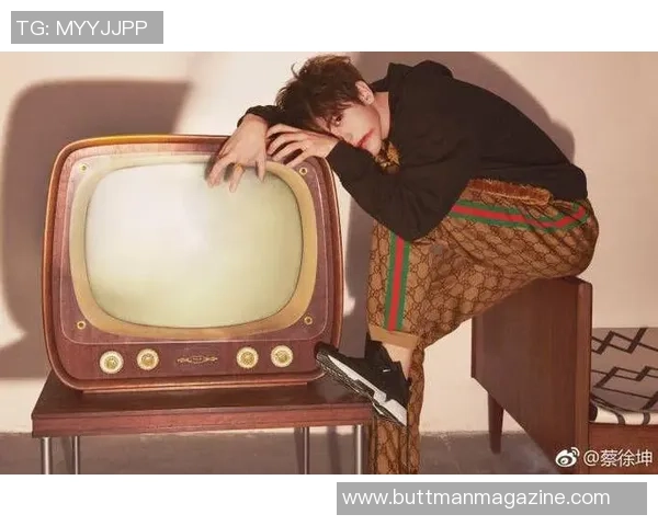 足球明星脚法惊艳瞬间解析技艺与创意的完美结合 足球明星脚法惊艳瞬间解析技艺与创意的完美结合