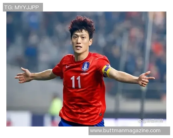 韩国黑色面具足球明星的传奇故事与不屈精神揭秘 韩国黑色面具足球明星的传奇故事与不屈精神揭秘